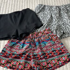 Stylish Women's Shorts Set - Black, Multicolor, Geometric